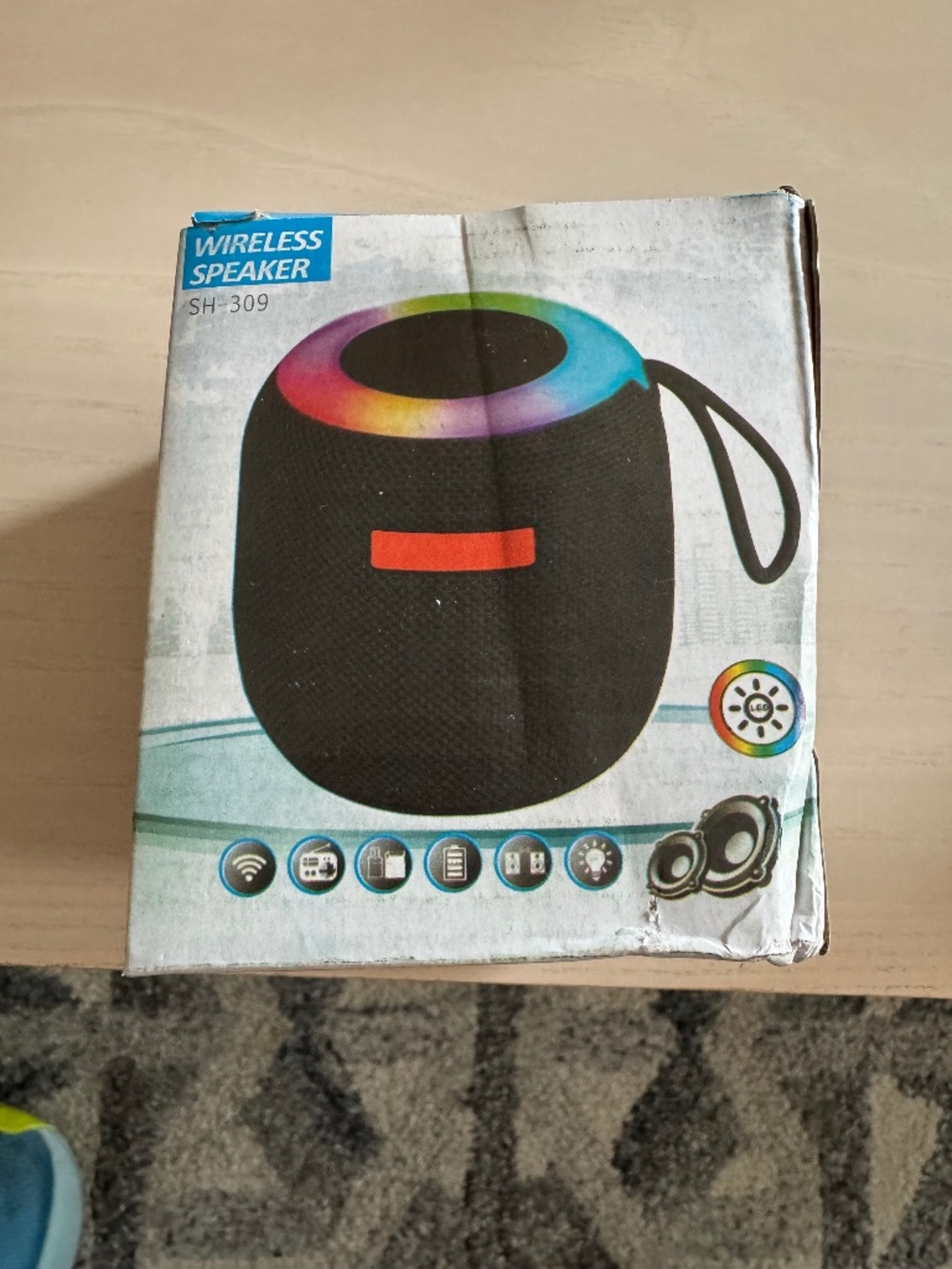 SH-309 speaker  SH-309 Portable Wireless Bluetooth Speaker with RGB LED Light